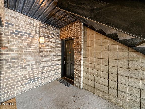 3rd image of 3636 Taliluna Ave APT 513