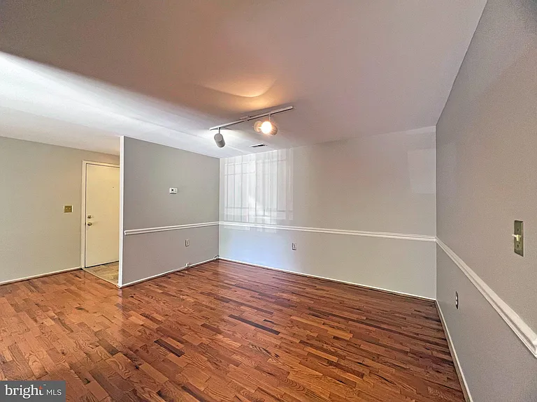 18140 Chalet Dr #204 — Photo 7