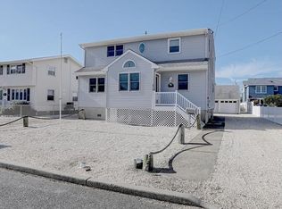 230 W 11th St, Ship Bottom, NJ 08008