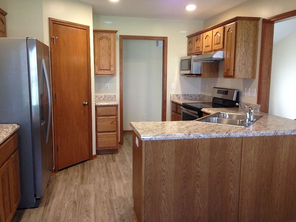 2nd image of 312 Rockwell Ave