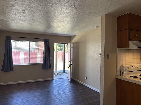 4th image of 120 E Fairmont Ave #1