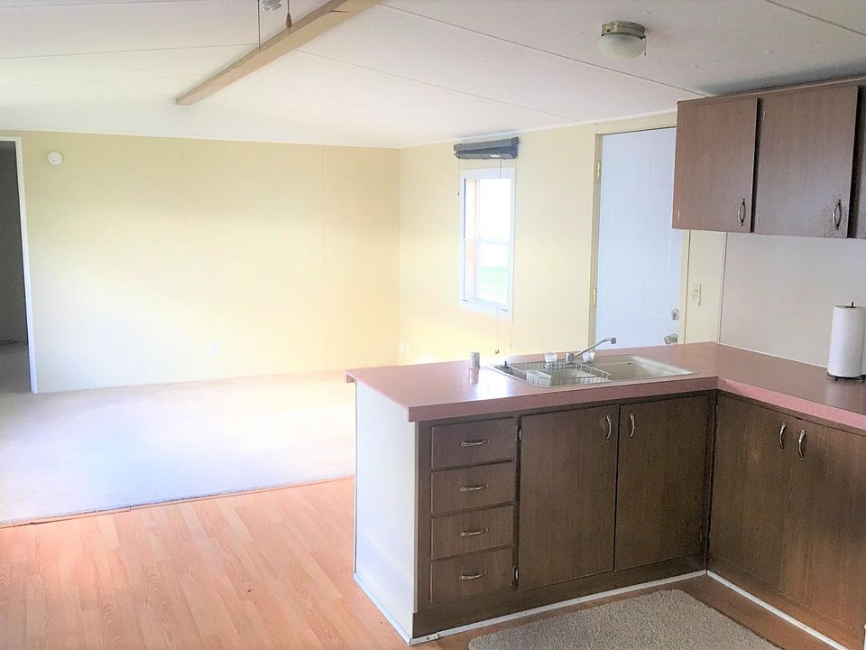 2nd image of 4936 Matthew Blvd #306
