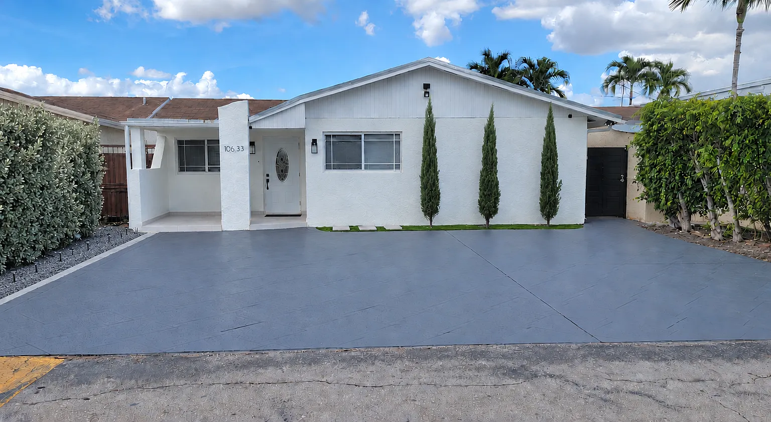 3 bed, 1396 sqft, $3,800 — Photo 1