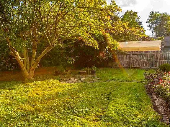 4th image of 3412 Buckner Ln
