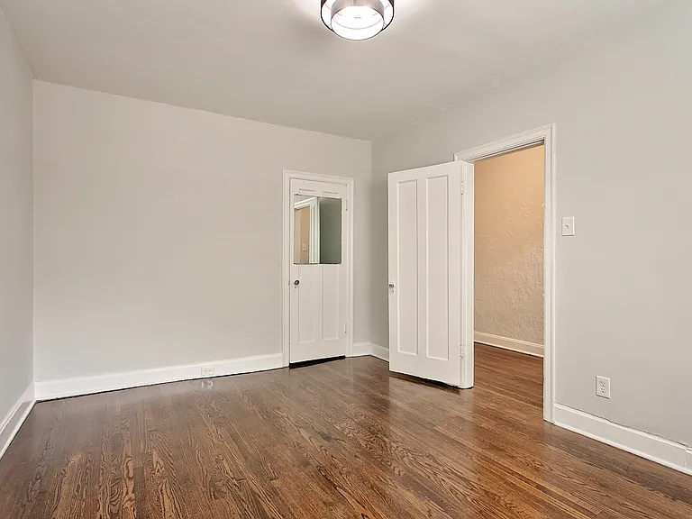 3900 Edwards Rd #105 — Photo 9