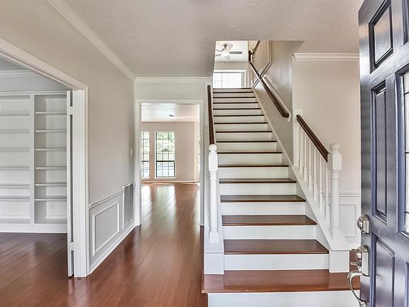 4th image of 3714 Scenic Valley Dr