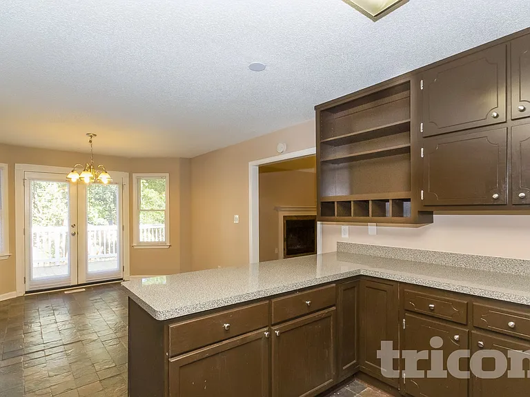 2965 Windcrest Dr — Photo 8