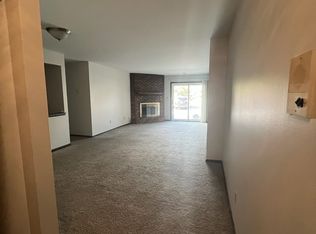 933 W Glen Park Ave APT 106, Griffith, IN 46319