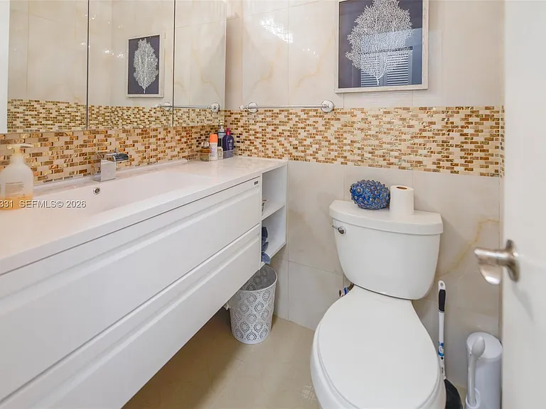 1950 S Ocean Dr #20D — Photo 13