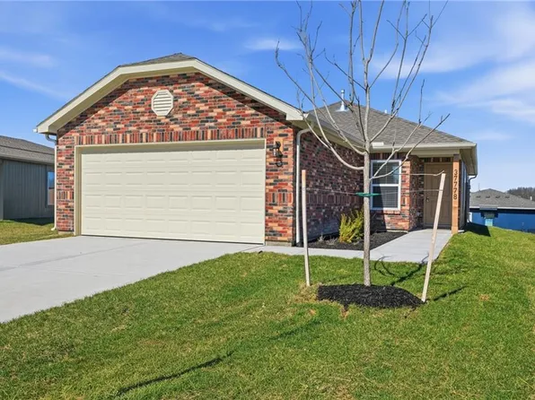 37778 W 208th Ter, Edgerton, KS 66021