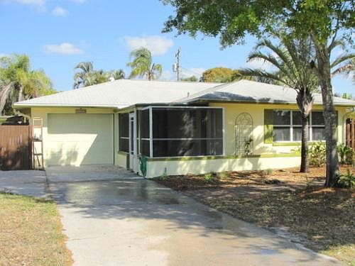 2nd image of 4265 Harbour Ln