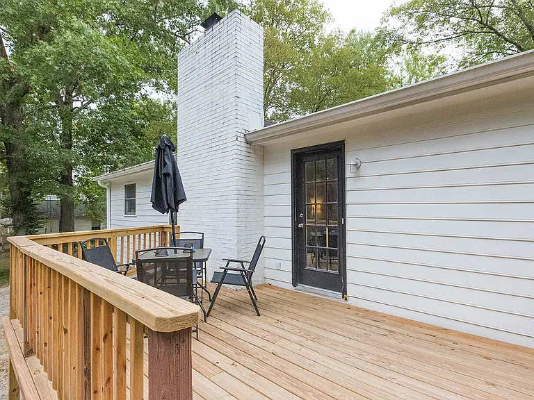 210 Elliott Ct — Photo 27