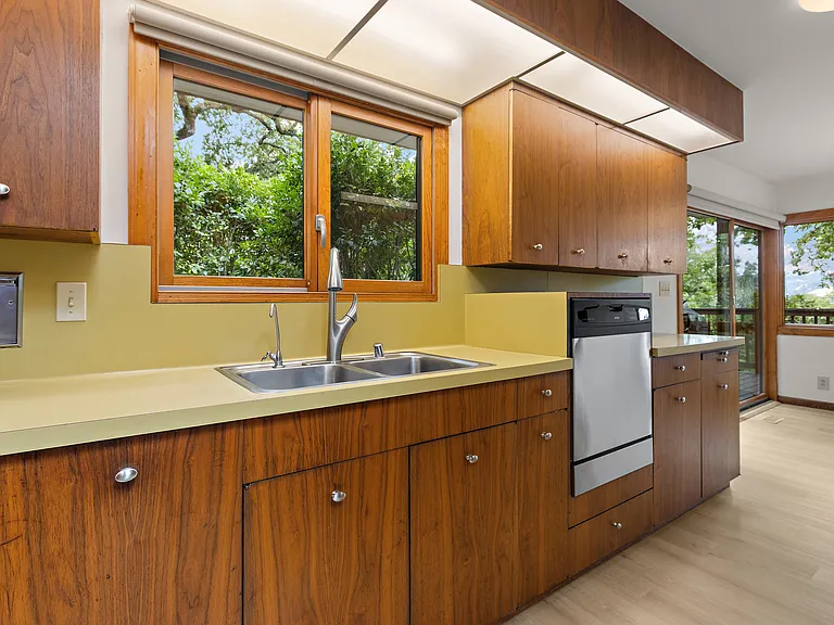 20 Richelle Ct — Photo 28