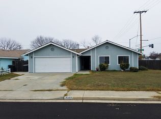 2092 Parker Pl, Hanford, CA 93230