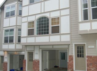 7864 SW 31st Ave #9, Portland, OR 97219