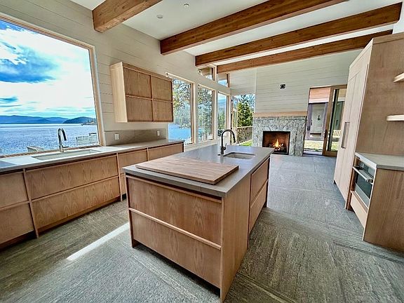 4th image of 255 Drum Rd