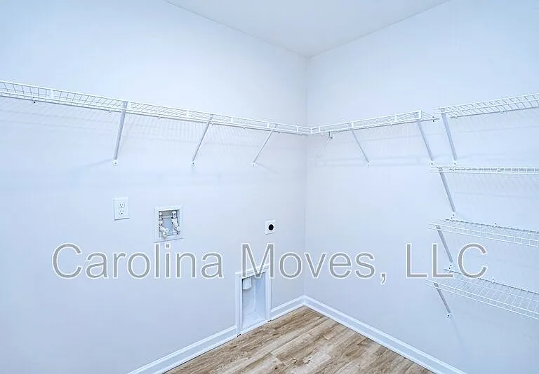400 Chinchilla Dr — Photo 21