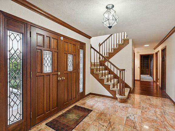 4th image of 7705 Indian Springs Dr