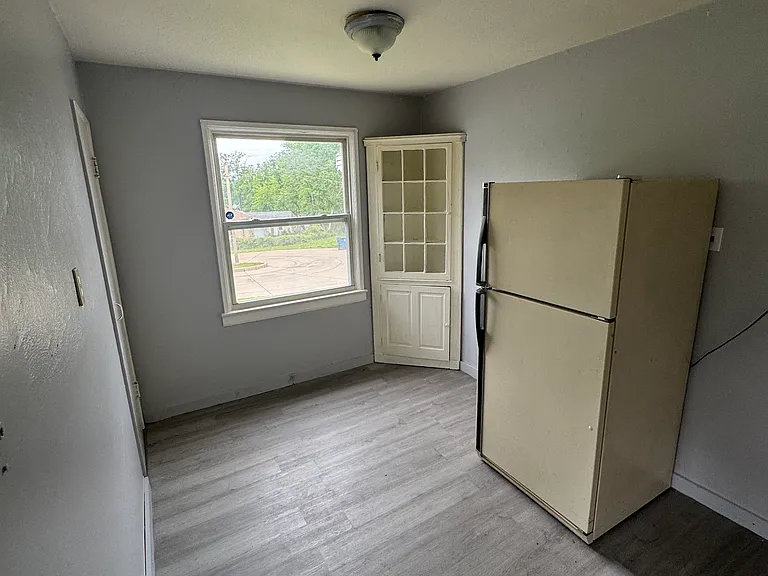 7439 Embury Ct — Photo 9