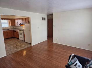 302 N Jackson St, Pleasant Plains, IL 62677