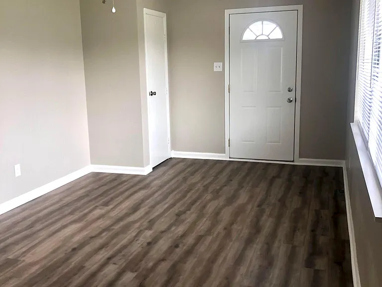 7608 Southfield Dr — Photo 3