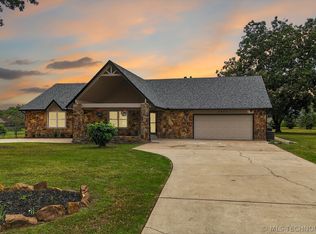 8452 E Blackwell St, Claremore, OK 74019