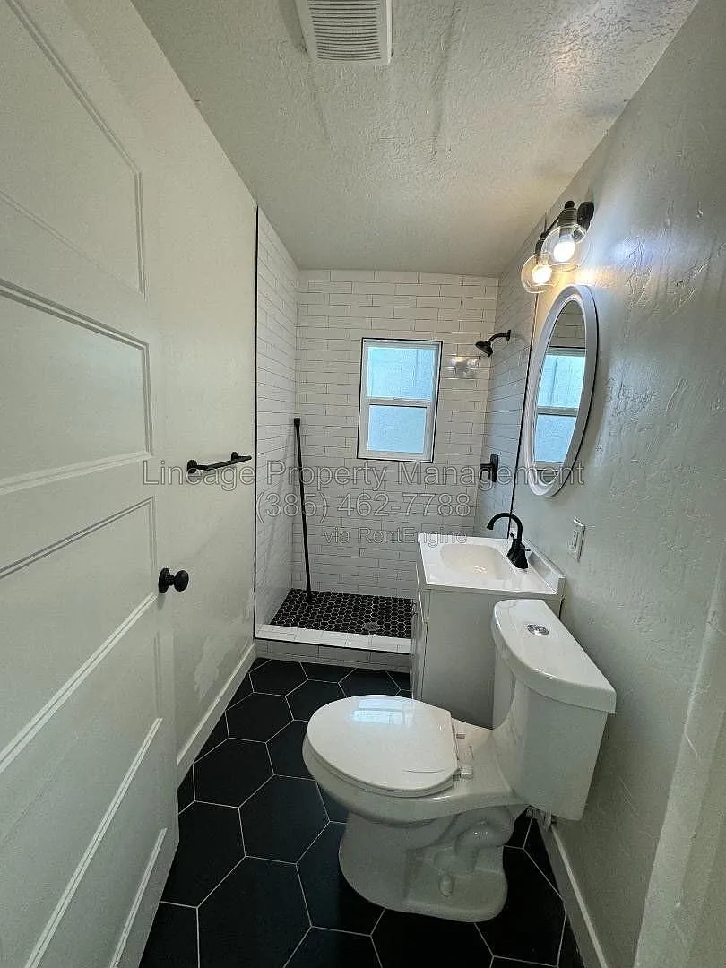 1 bed, 1.0 bath, 700 sqft, $1,200 — Photo 2