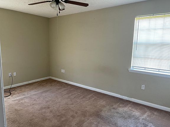 5th image of 9 Wingate Dr