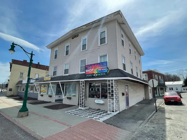 58 Main St, Oakland, ME 04963