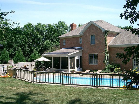 2nd image of 608 Adelynn Ct S