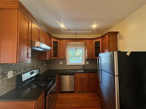 88 Marshall St Photo 1