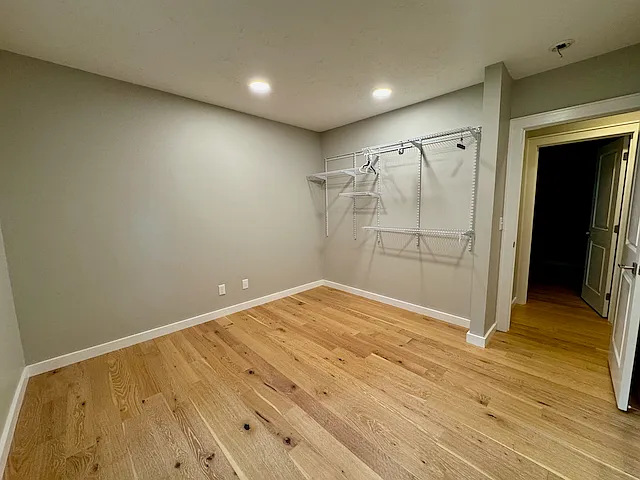 411 Patrick Henry Dr — Photo 31