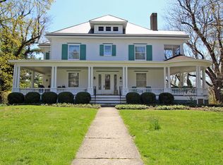 126 Center St #A, Clinton, NJ 08809