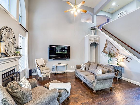 3rd image of 6205 Lambeau Ct