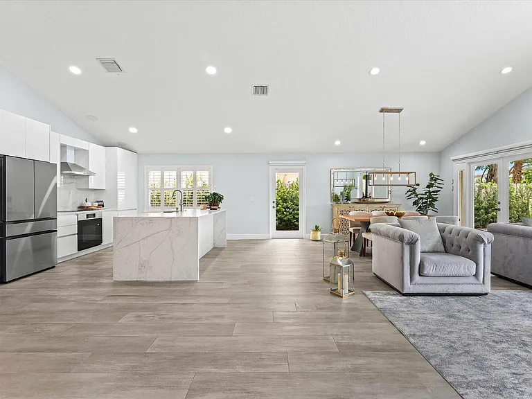 10112 Aqua Vista Way — Photo 15
