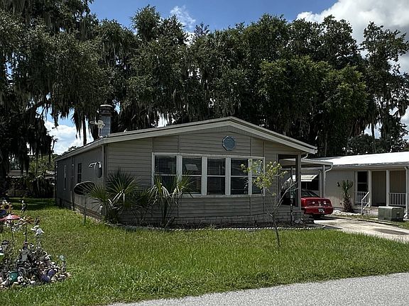 3rd image of 2301 Lakeside Dr