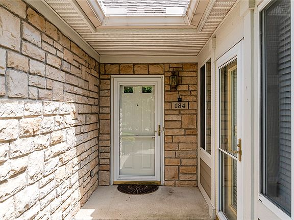 3rd image of 184 Edinburgh Village Dr