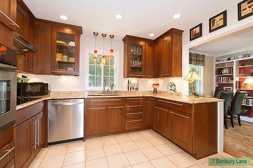 7 Banbury Ln Photo 1