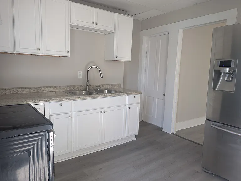 502 Marion St #502 — Photo 6