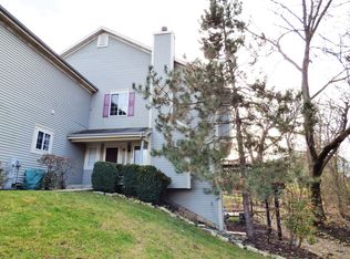 252 Windsor Ct UNIT B, South Elgin, IL 60177