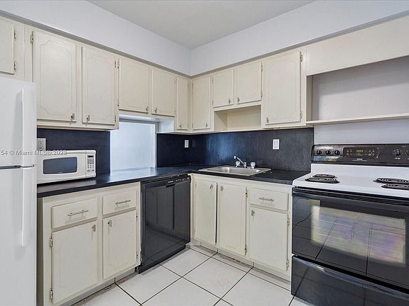 5th image of 16740 NE 9th Ave APT 601