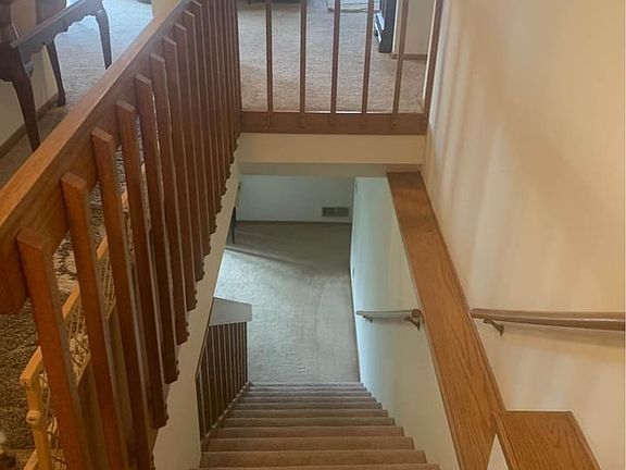 2nd image of 18380 Glenview Dr