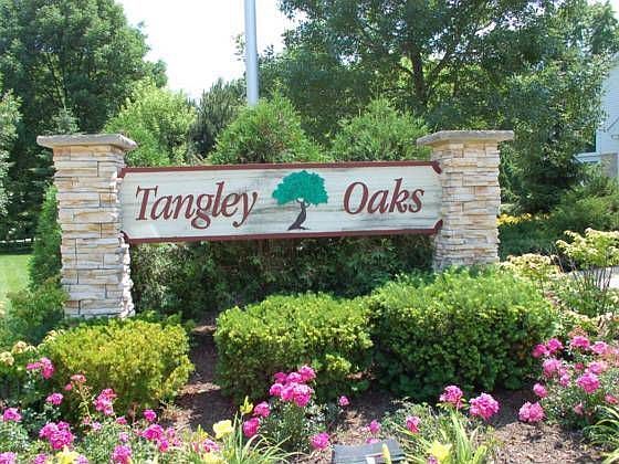 1st image of 3012 Tangley Oaks Trl