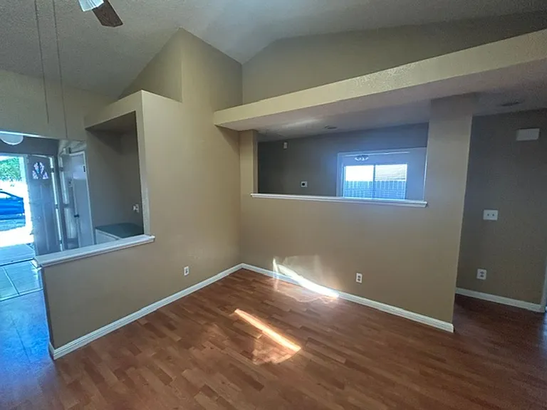 4927 W Hemlock Ave — Photo 8