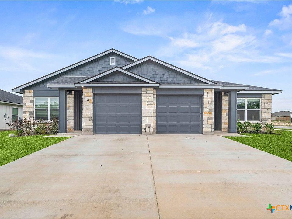 1st image of 913 Wax Myrtle Ct