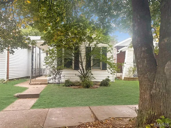 5613 Pennsylvania Ave, Saint Louis, MO 63111