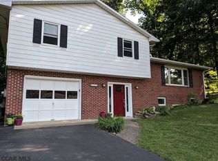 209 Hickory Rd, State College, PA 16801