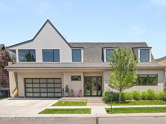2nd image of 113 Valley Ct