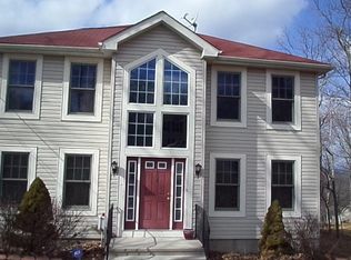 7151 Glenwood Dr, East Stroudsburg, PA