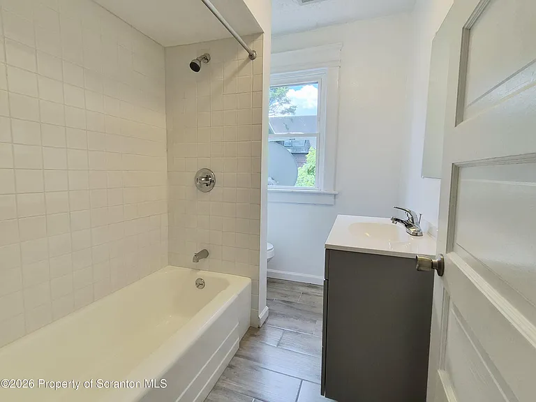 215 Taft St #2 — Photo 5